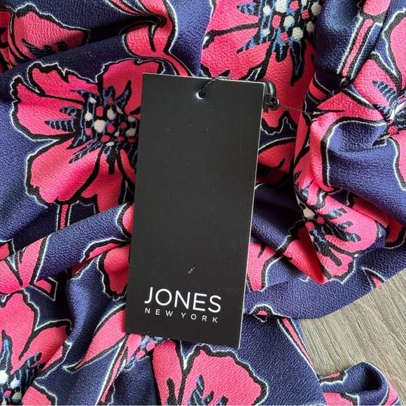 NWT Jones New York Floral Blouse • Pacific Navy/Fresh Guava - Picture 12 of 16